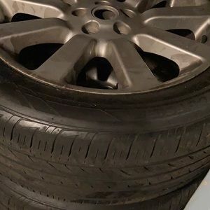 Four Range Rover Tires and Rims Great Deal Factory $500 or best offer!
